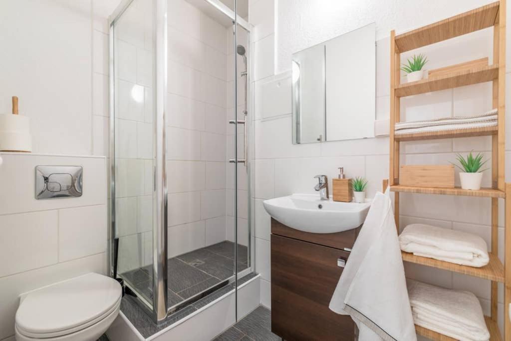 Sauber Und Modern, Netflix, Wifi, Leipzig Flair, Kueche Apartment Bagian luar foto